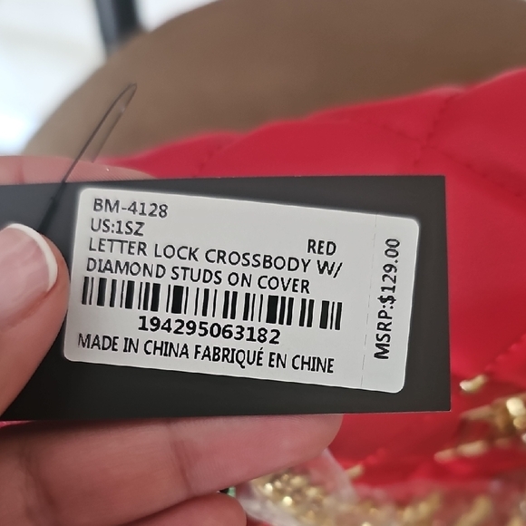 Red Quilted Chain Shoulder Bag - Picture 3 of 6